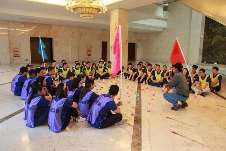 圖丨骨干員工首期班團(tuán)隊(duì)拓展精彩瞬間