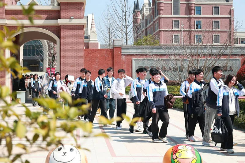 【高二級部】厲兵秣馬迎鏖戰(zhàn)，枕戈待旦再前行——高二學業(yè)水平合格性考試圓滿結束